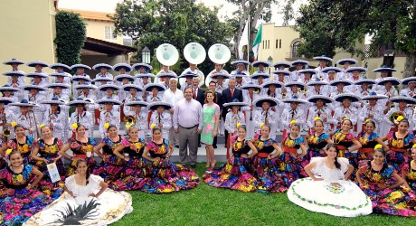 Jóvenes de la Delfines Marching Band, ejemplo y orgullo de Veracruz: Javier Duarte