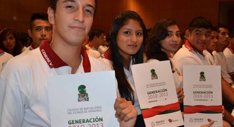 Egresan casi 500 del Cobaev Coatzacoalcos