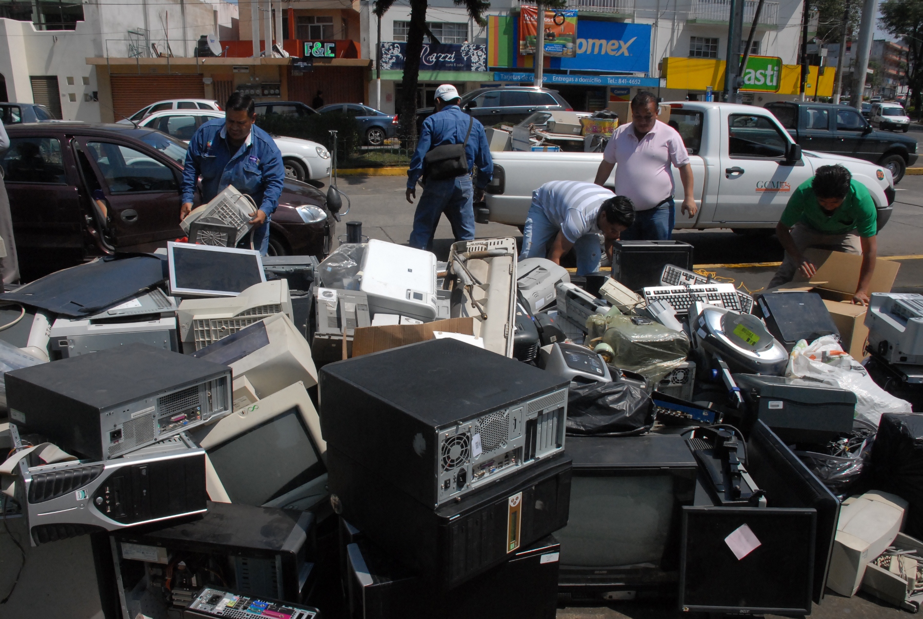 Más de 600 toneladas de residuos electrónicos acopian reciclones en Veracruz