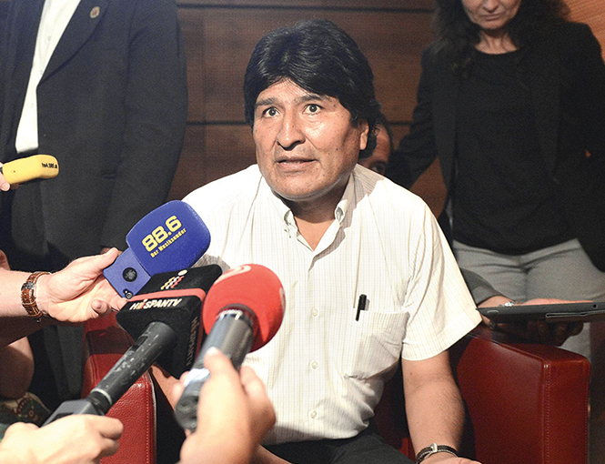 Evo Morales protesta por maltrato