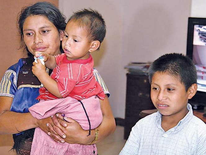 Feliciano, el niño humillado llega a Chiapas con su madre