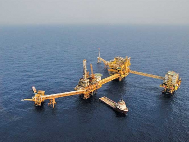 Diseñan escenarios de reforma a Pemex