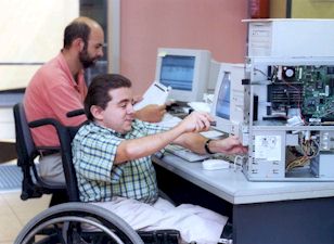 “Liderhazlo” busca crear una comisión para atención a personas con discapacidad