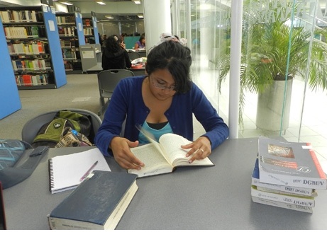 UV promueve hábito de la lectura entre los estudiantes