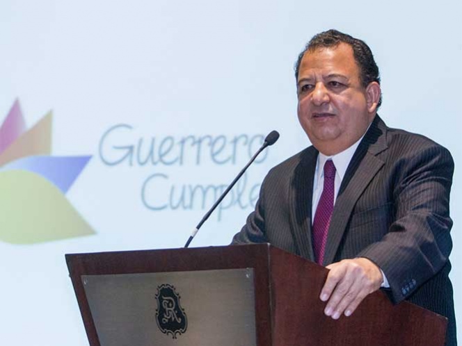 El Alcalde de Acapulco Luis Walton es intervenido por apendicitis