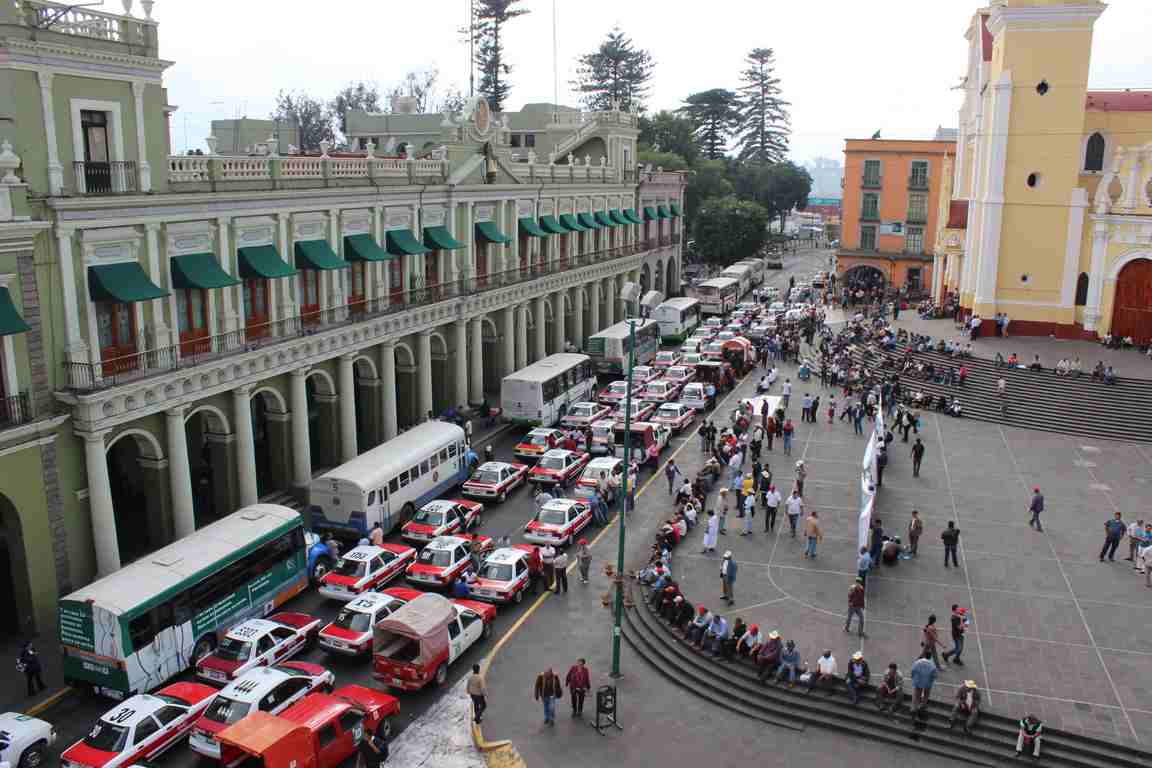 Importante la participación de la sociedad para resolver el problema del tráfico vehicular en Xalapa: Óscar Guzmán de Paz