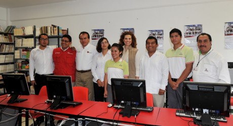 Veracruz está haciendo su tarea en materia educativa: Karime Macías
