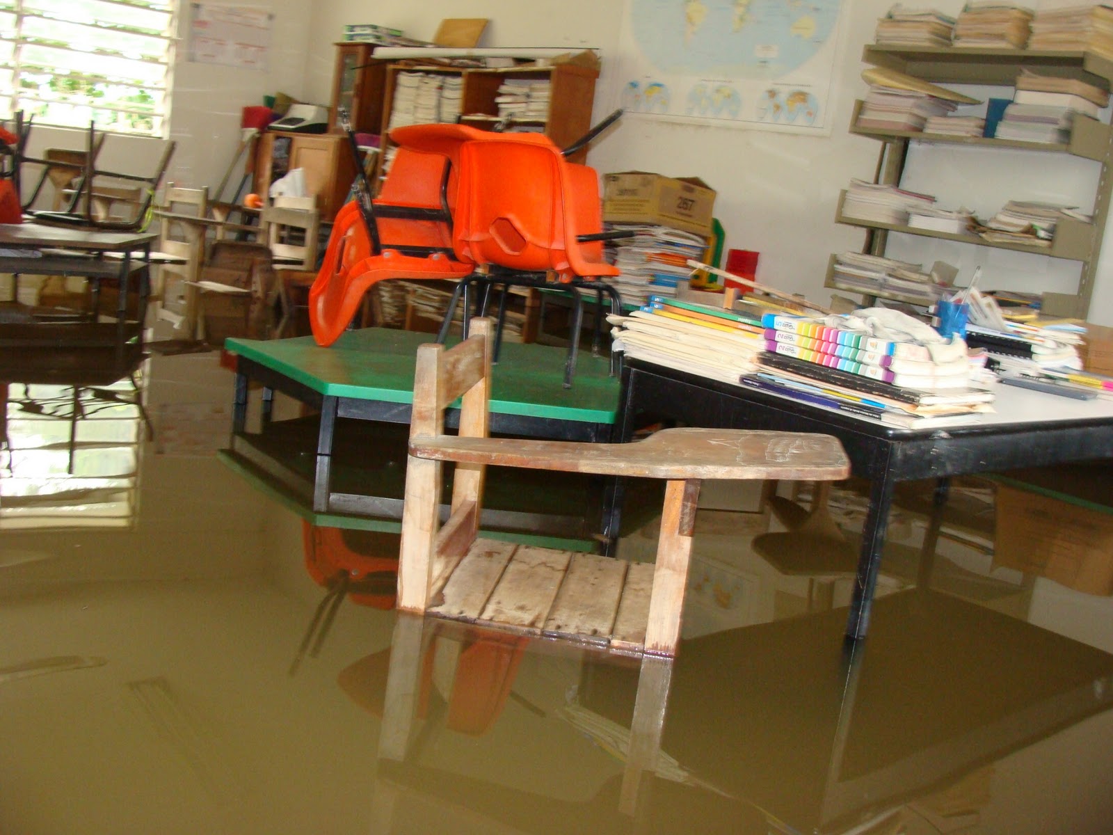 Rehabilitarán planteles de Conafe dañados por las precipitaciones pluviales en Veracruz