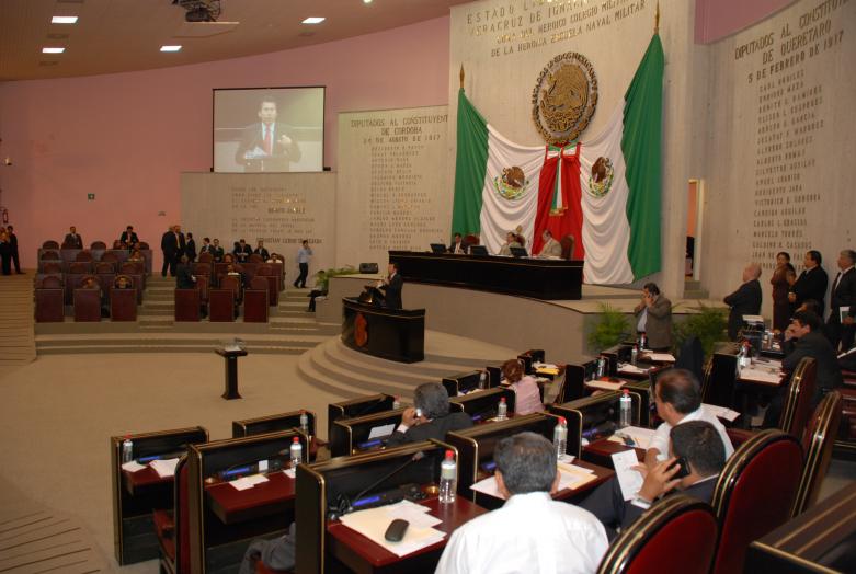 Aprobó Congreso de Veracruz licencia a 13 legisladores para separarse de sus cargos