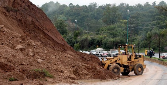 Intensidad de lluvias e inclinación del suelo aumentaron riesgo de deslizamientos y deslaves en Veracruz