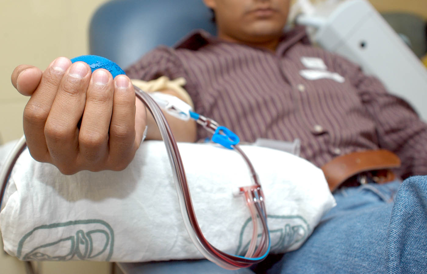 Los trabajadores de diversas dependencias del Gobierno de Veracruz se han sumado a la campaña de donación altruista de sangre
