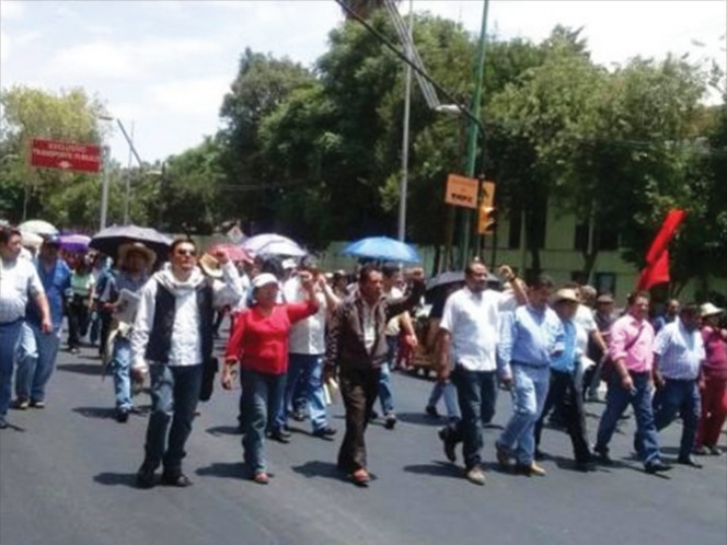 Paran ahora maestros de Veracruz, en contra de la ley docente