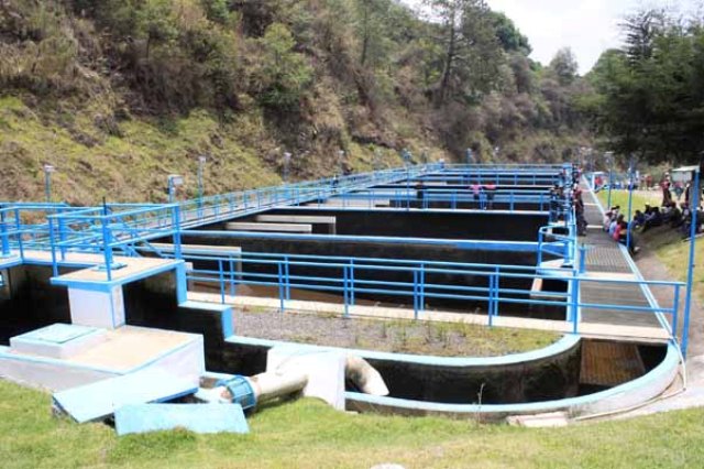 A causa de la turbiedad del agua ocasionada por las lluvias fueron cerradas las válvulas que surten a Xalapa