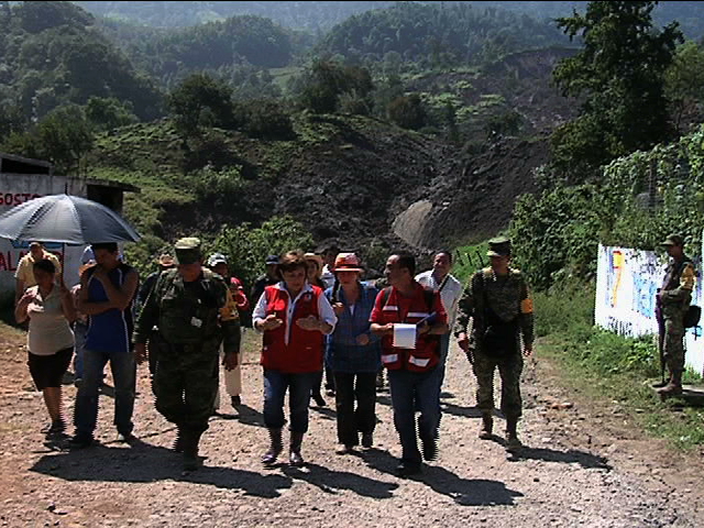 Evacuación preventiva en Chiconquiaco por deslave de cerro