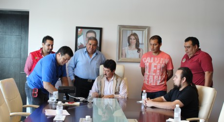 Firman PMA y representantes de discotecas y bares boqueños acuerdo para evitar exceso de ruido