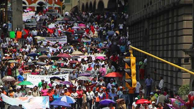 A causa de los bloqueos de maestros las ventas de los comercios en el centro de la ciudad de Veracruz cayeron entre el 60 y 70 por ciento