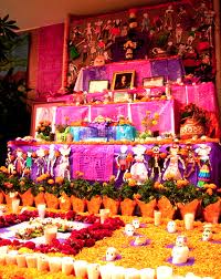 Preservan tradición de altar de muertos entre jóvenes veracruzanos