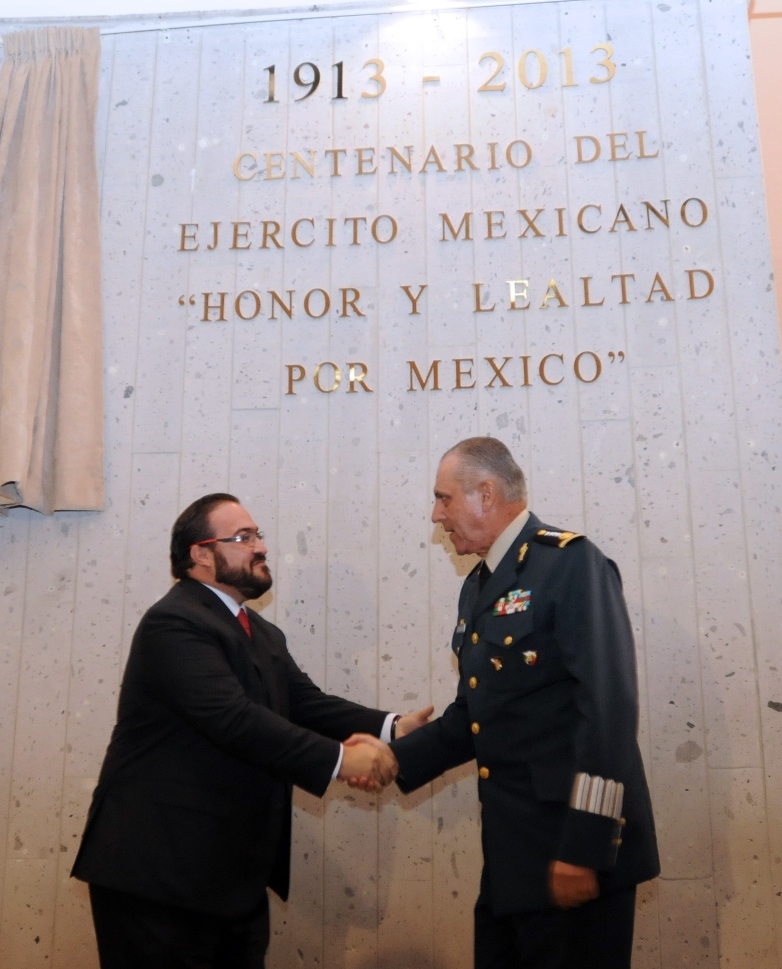 El Ejército Mexicano, garantía de paz y tranquilidad para el país y Veracruz: Javier Duarte