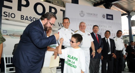 Cuenta Veracruz con una Policía Estatal humana y con amplia vocación de servicio: Javier Duarte