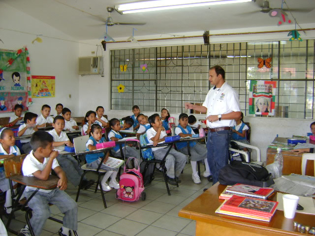 Necesario el retorno a las aulas escolares: Guillermo Aguilera