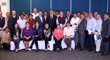 Acuerdan alcaldes de la Cruzada Nacional contra el Hambre construir política social de estado