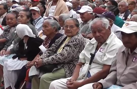 Reciben el pago de la Pensión Vitalicia mil 107 Abuelitos de Coatzacoalcos