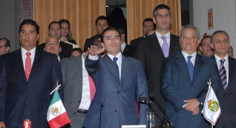 En Veracruz, menos gasto público y más obras: Charleston