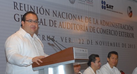 Ampliación del puerto fortalecerá economía de Veracruz: Javier Duarte