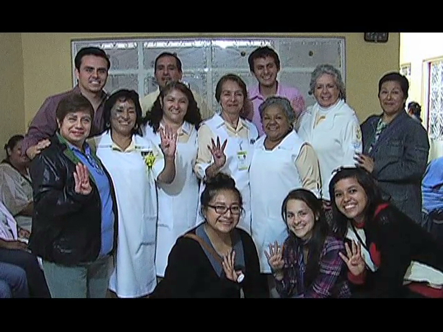 “Guerreros de Luz” entregan donativos al albergue “Rafael Guízar y Valencia”