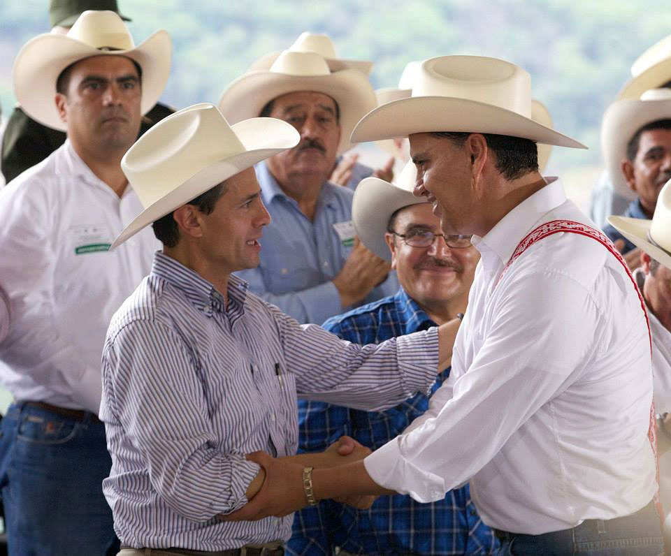 Enrique Peña Nieto anuncia canal y agroparque en Nayarit