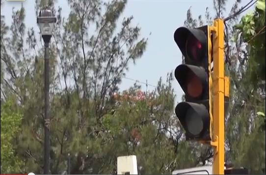 Recibe la delegación de tránsito de Coatzacoalcos refacciones para reparar semáforos