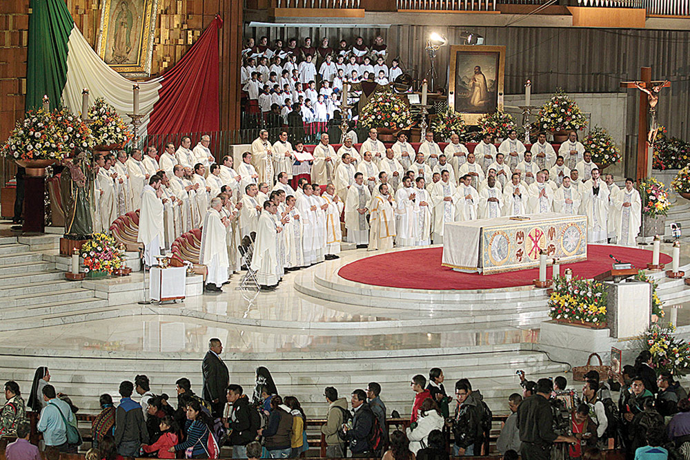 Miles de peregrinos celebran en Basílica