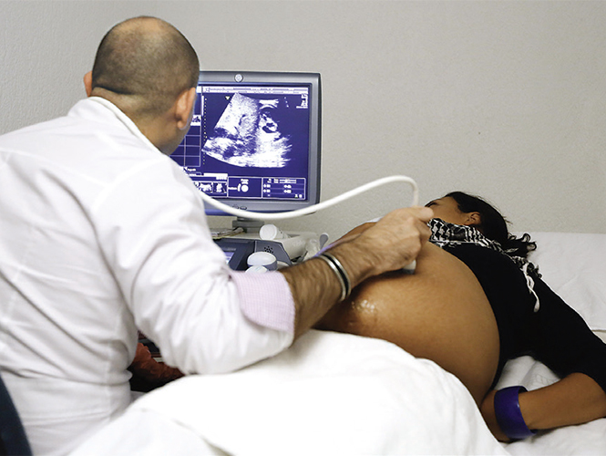Buscan frenar embarazo adolescente en mexicanas
