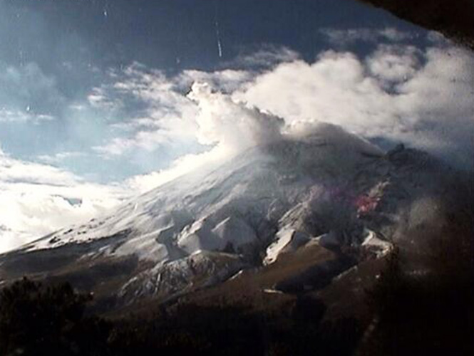 Sismos, incandescencia y exhalaciones se registran en el Popo