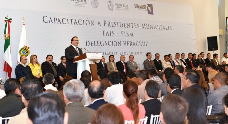 Con el apoyo de los alcaldes, impulsamos una nueva política social en Veracruz: Javier Duarte