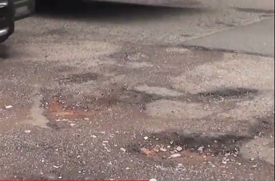 Continúa el programa de bacheo emergente en Coatzacoalcos