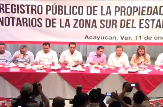 El Secretario de Gobierno, sostiene un encuentro con notario públicos del sur del estado