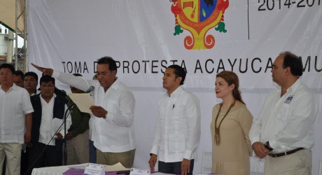 En orden y tranquilidad se renuevan los 212 gobiernos municipales: Erick Lagos