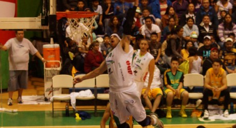 Derrotan Halcones Xalapa a los Gansos Salvajes de la Universidad Intercontinental