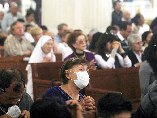 La influenza está bajo control: Ssa; no hay razón para suspender clases, afirma