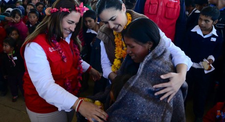 Junto con la nueva administración municipal, continuamos Adiós a la Pobreza en Tehuipango: DIF