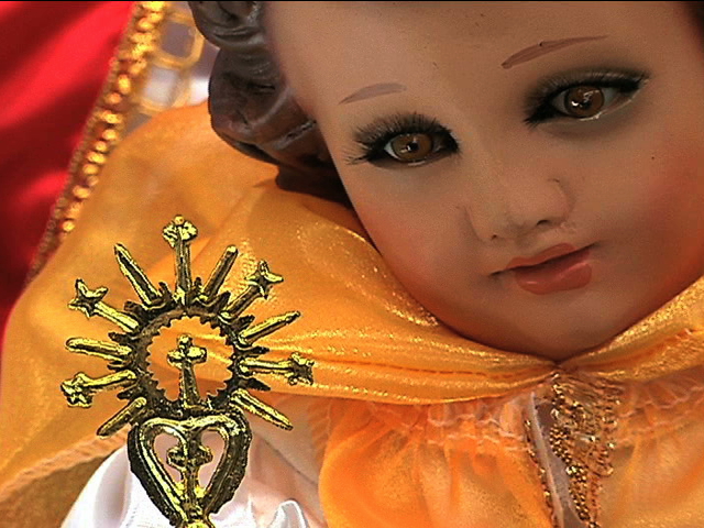 Conservan xalapeños tradición de vestir al Niño Dios