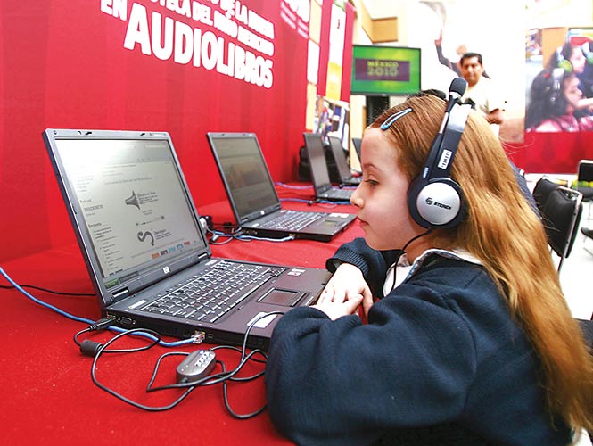 Aconsejan a los padres sobre uso de Facebook