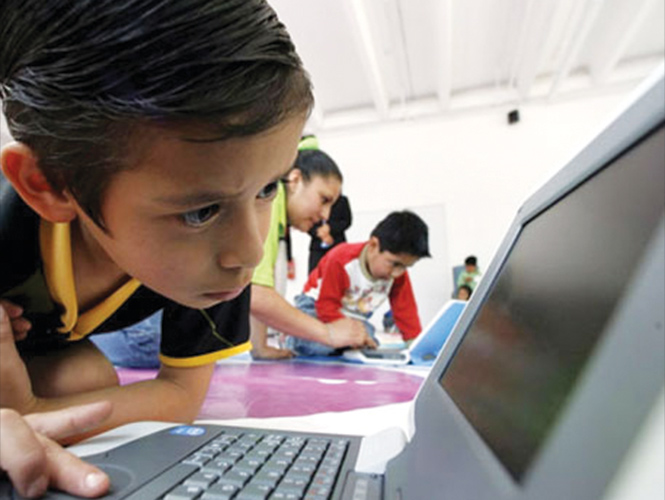 Más de la mitad de los niños mexicanos utiliza equipos tecnológicos