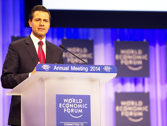 Peña Nieto llama a autodefensas a incorporarse a instituciones