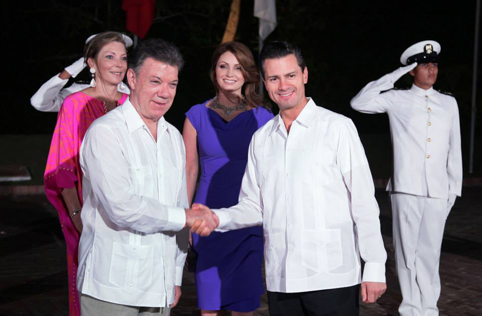 Reconoce Juan Manuel Santos las reformas de Peña Nieto en México