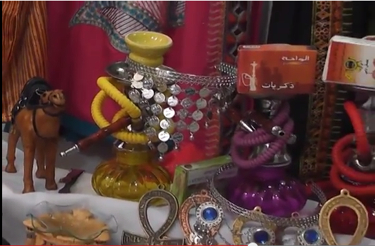 Exposición artesanal con culturas de diversas partes del mundo en Coatzacoalcos