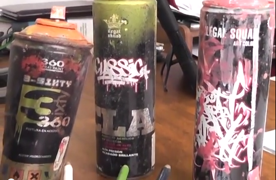 Reducen las detenciones de jóvenes por el delito de graffitti en propiedades particulares.