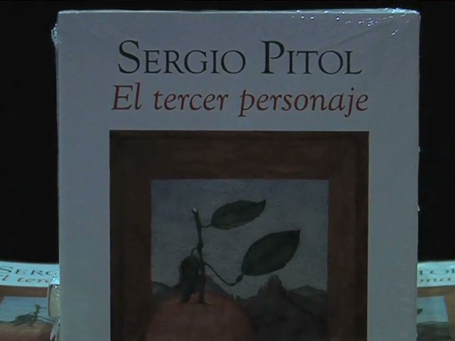 Presentan reciente libro de Sergio Pitol “El tercer personaje”