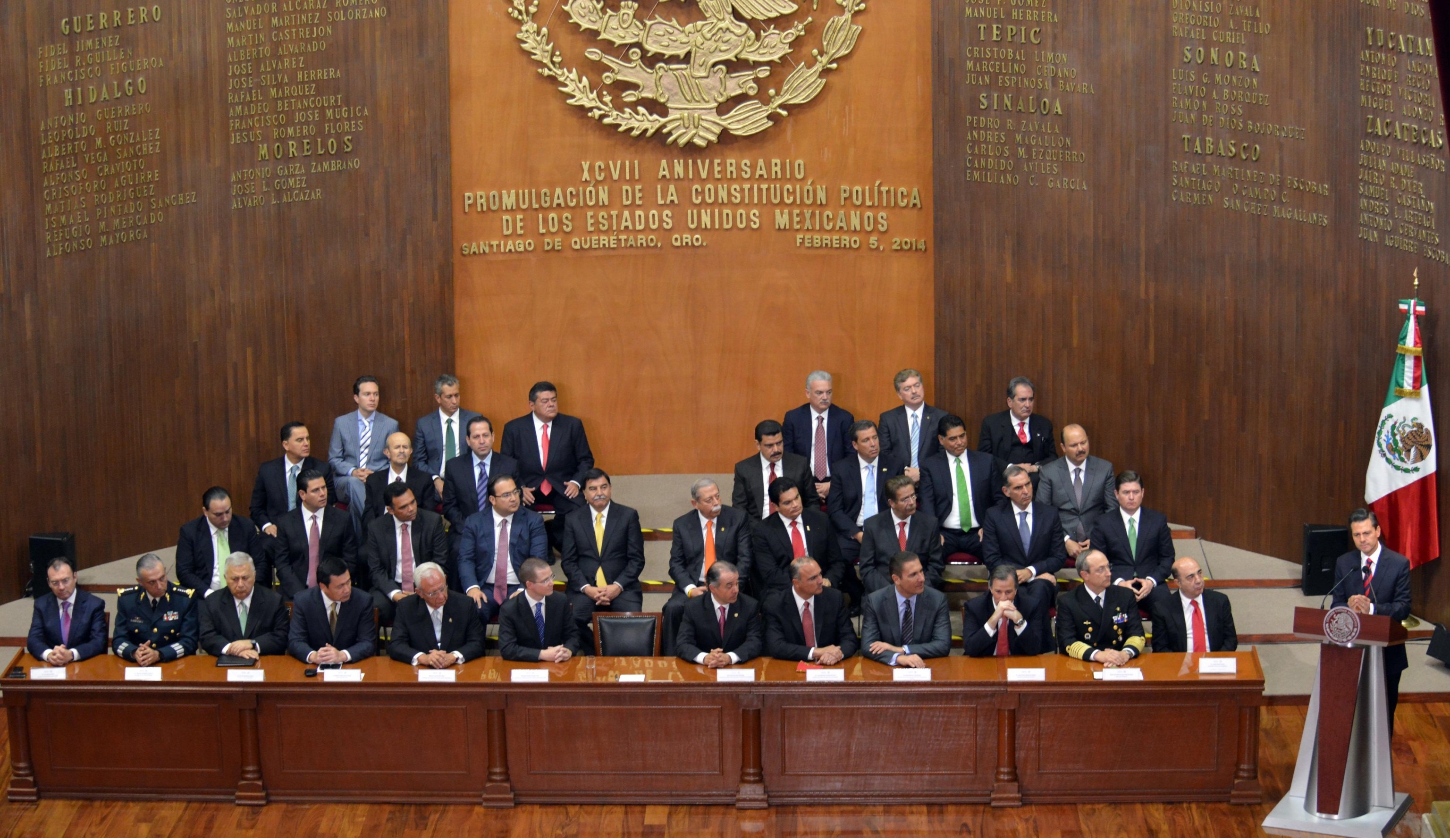 Asiste Javier Duarte a la conmemoración del 97 aniversario de la Constitución de 1917